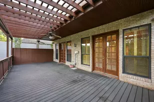 9507 Bayou Brook St, Houston, TX 77063 - Photo 9