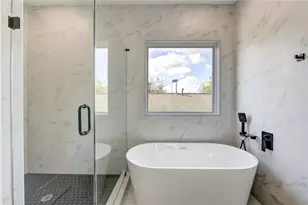 3639 Rebecca St, Houston, TX 77021 - Photo 7