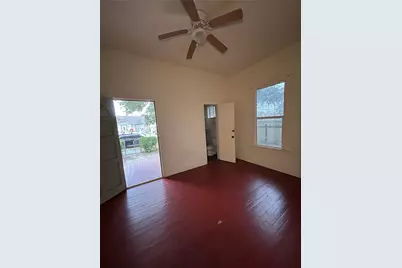 6737 Avenue E #A, Houston, TX 77011 - Photo 5