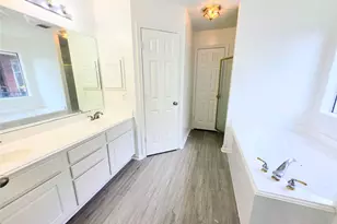 4018 Crystal Lake Circle N, Pearland, TX 77584 - Photo 23
