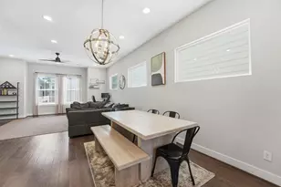 2057 Sherwood Forest St, Houston, TX 77043 - Photo 5