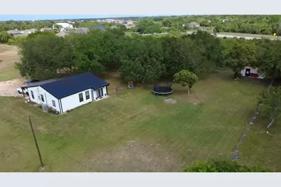 9100 Delesandri Drive, Hitchcock, TX 77563 - Photo 9