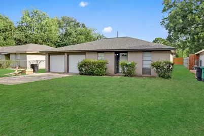 8010 Botany Lane, Houston, TX 77075 - Photo 1