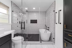 5206 Lodge Creek Dr Dr, Houston, TX 77066 - Photo 13