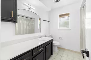 5206 Lodge Creek Dr Dr, Houston, TX 77066 - Photo 11