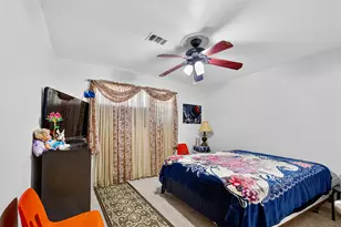 8222 La Roche Ln, Houston, TX 77036 - Photo 21