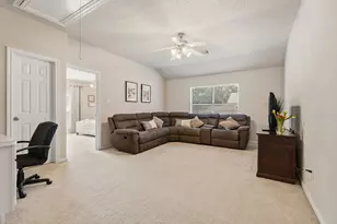 74 S Archwyck Cir, The Woodlands, TX 77382 - Photo 17