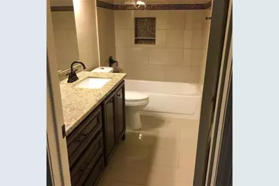 4643 Wild Indigo Street #385, Houston, TX 77027 - Photo 11