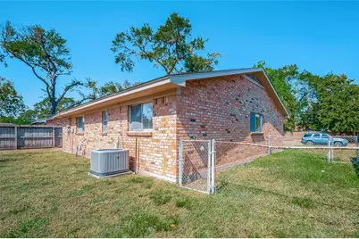 7027 Inkberry Drive, Houston, TX 77092 - Photo 37