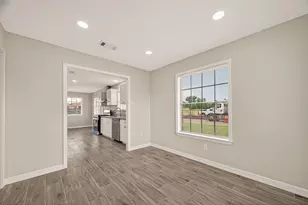 7627 Green Lawn Dr, Houston, TX 77088 - Photo 21