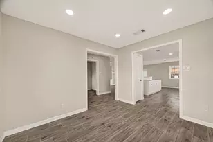 7627 Green Lawn Dr, Houston, TX 77088 - Photo 21
