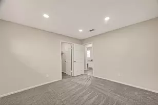 7627 Green Lawn Dr, Houston, TX 77088 - Photo 29