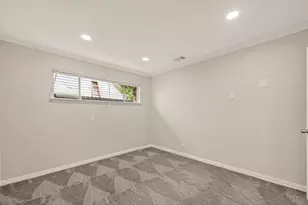 7627 Green Lawn Dr, Houston, TX 77088 - Photo 25