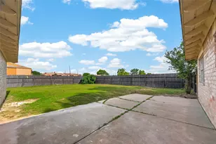 7627 Green Lawn Dr, Houston, TX 77088 - Photo 41