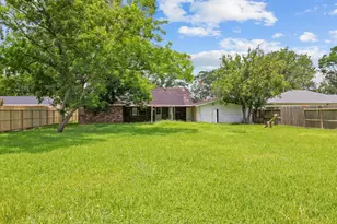 120 Texas Ave, League City, TX 77573 - Photo 29