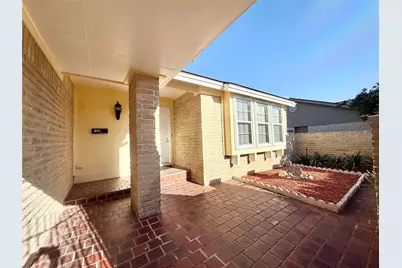 10423 Kirkshire Drive, Houston, TX 77089 - Photo 3