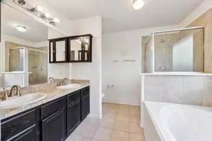 11718 Red Hummingbird Dr, Houston, TX 77047 - Photo 7