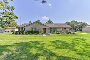803 Greenbriar Ave, Friendswood, TX 77546 - Photo 1