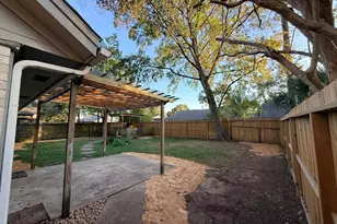 16214 Dunmoor Dr, Houston, TX 77059 - Photo 29