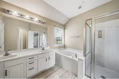 7107 Piney Meadow Court, Houston, TX 77041 - Photo 15