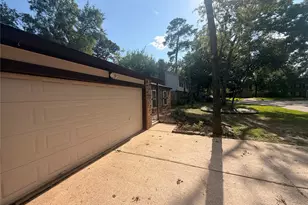 3214 Big Spruce Dr, Houston, TX 77339 - Photo 5