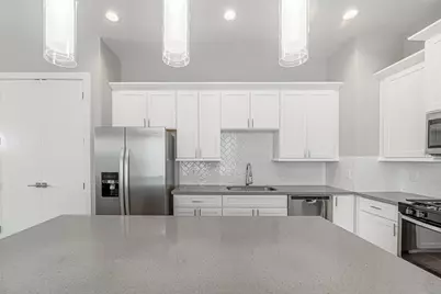 240 Julia Street #E, Houston, TX 77022 - Photo 19