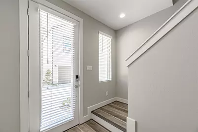 240 Julia Street #E, Houston, TX 77022 - Photo 11