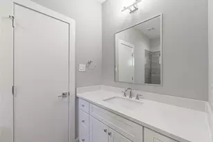 240 Julia St, Houston, TX 77022 - Photo 15