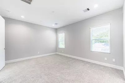 240 Julia Street #E, Houston, TX 77022 - Photo 27