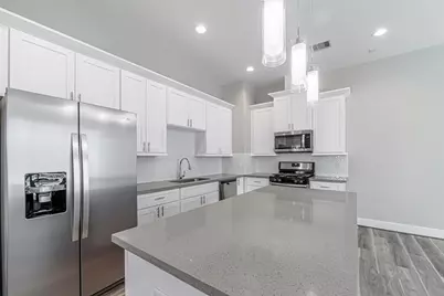 240 Julia Street #E, Houston, TX 77022 - Photo 21