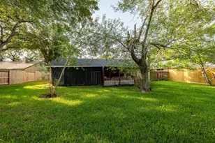 2427 Fairgreen Dr, Missouri City, TX 77489 - Photo 11
