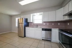 10919 Skybird Dr, Houston, TX 77064 - Photo 9