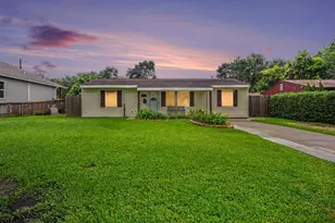 905 15th Ave N, Texas City, TX 77590 - Photo 1