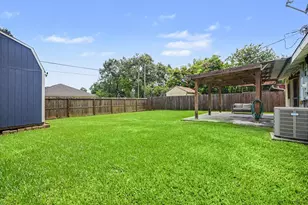 905 15th Ave N, Texas City, TX 77590 - Photo 23