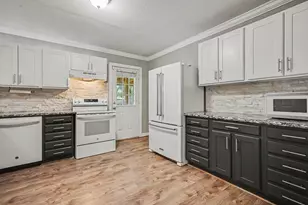 905 15th Ave N, Texas City, TX 77590 - Photo 5