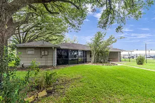 1105 San Jacinto St, Rosenberg, TX 77471 - Photo 33