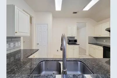 3010 Stonecross Lane, Dickinson, TX 77539 - Photo 13