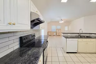 3010 Stonecross Ln, Dickinson, TX 77539 - Photo 15