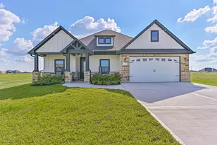 447 Sunset Trail, Angleton, TX 77515 - Photo 1