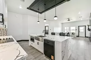 447 Sunset Trail, Angleton, TX 77515 - Photo 23