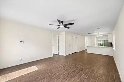 6106 Settlers Lake Circle E, Katy, TX 77449 - Photo 9