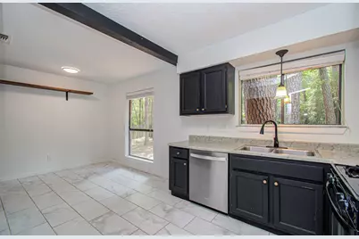 19 Tremont Woods Court, The Woodlands, TX 77381 - Photo 19