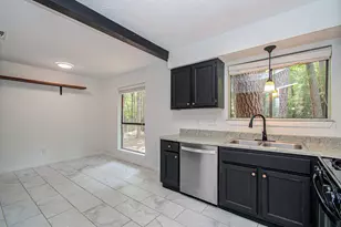 19 Tremont Woods Ct, The Woodlands, TX 77381 - Photo 19