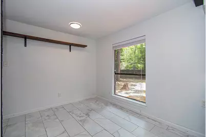 19 Tremont Woods Court, The Woodlands, TX 77381 - Photo 13