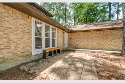 19 Tremont Woods Court, The Woodlands, TX 77381 - Photo 7