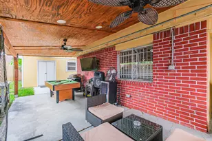 8611 Flower Path St, Houston, TX 77044 - Photo 13