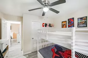 8611 Flower Path St, Houston, TX 77044 - Photo 9