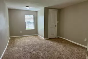 6905 Speaker St, Hitchcock, TX 77563 - Photo 9