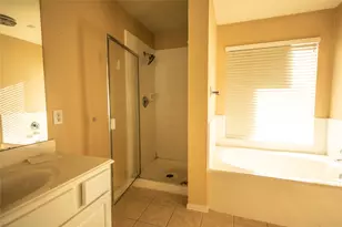 2911 Quail Hawk Dr, Houston, TX 77014 - Photo 11