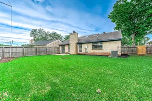 3411 E Heatherock Cir, Sugar Land, TX 77479 - Photo 23